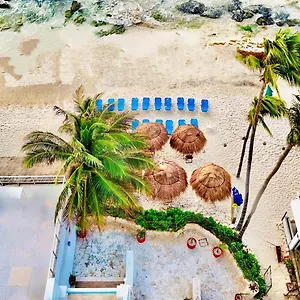 Szálloda Pelicano - Beachfront